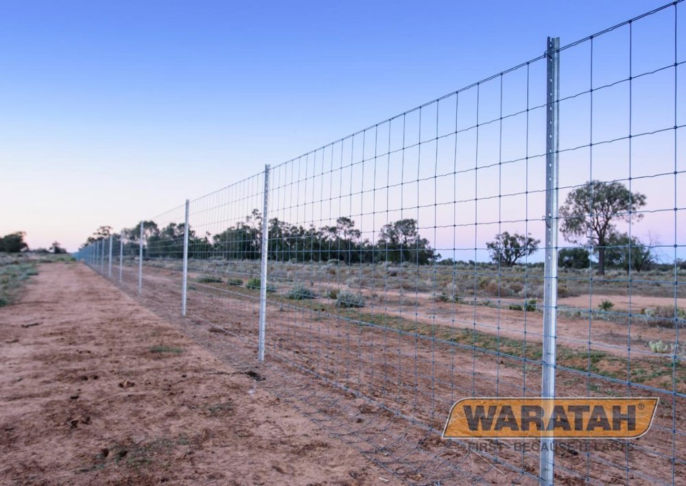 StocksafeT Longlife Prefabricated Wire Waratah Fencing